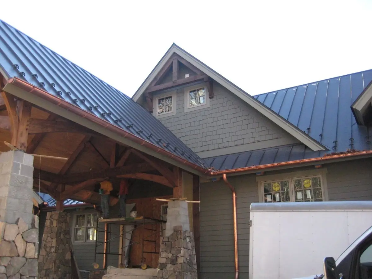 Craftsman Roofing team delivering quality roofing work in Bayou Blue